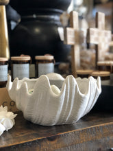 Load image into Gallery viewer, Clam Bowl