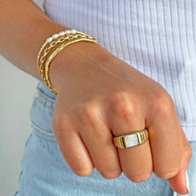 Load image into Gallery viewer, Arms of Eve - Yang Signet Ring