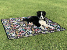 Load image into Gallery viewer, Kollab - Mini Mat Hibiscus