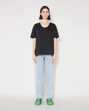 Load image into Gallery viewer, Jac and Mooki - Essential Relaxed T-Shirt - Black