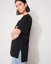 Load image into Gallery viewer, Jac and Mooki - Essential Relaxed T-Shirt - Black