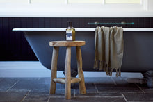 Load image into Gallery viewer, Liquid Olive Oil Body Wash - Thyme &amp; Olive Leaf