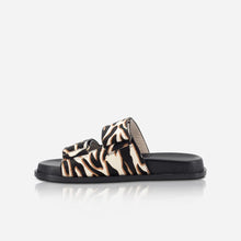 Load image into Gallery viewer, Sol Sana Versus Footbed - Zebra